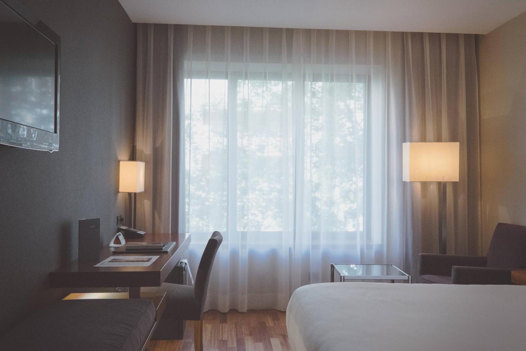 Ac Hotel Aitana By Marriott Мадрид Екстериор снимка